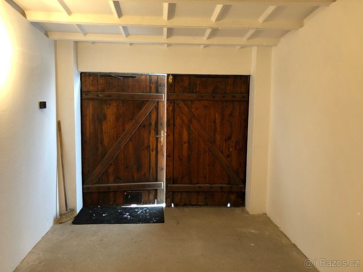 Pronájem garáž - Sezimovo Ústí, 391 01