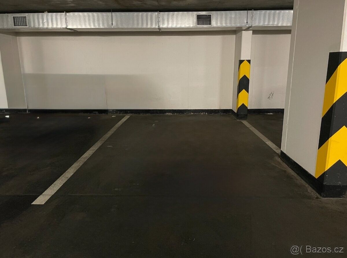 Garáže, Praha, 190 00