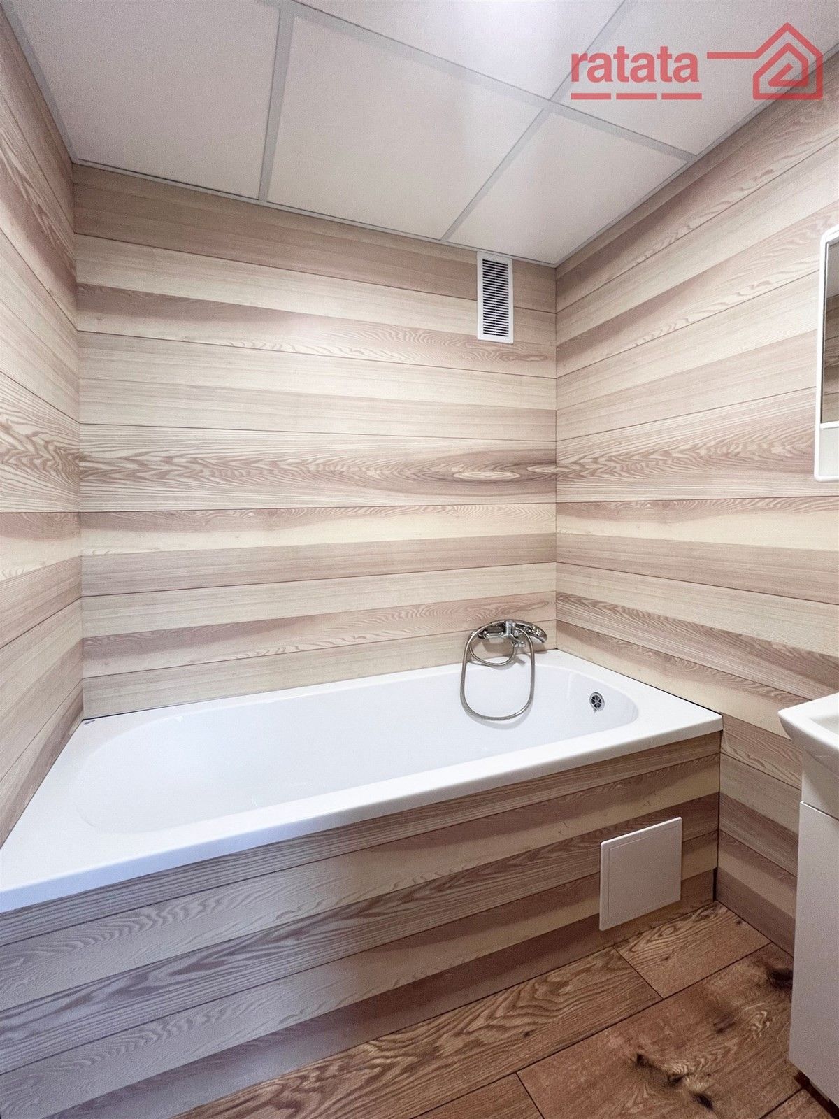 Pronájem byt 3+1 - Borová , Chomutov, 62 m²