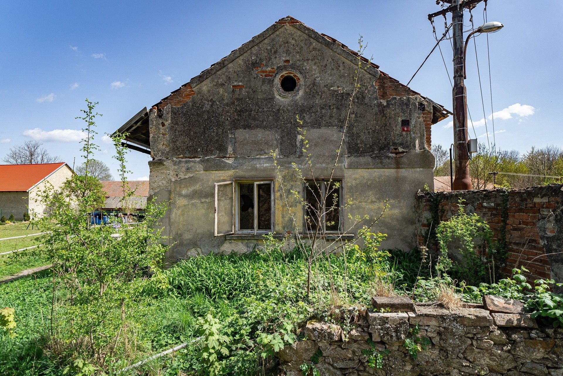 Prodej rodinný dům - Chotouň, Chrášťany, 105 m²