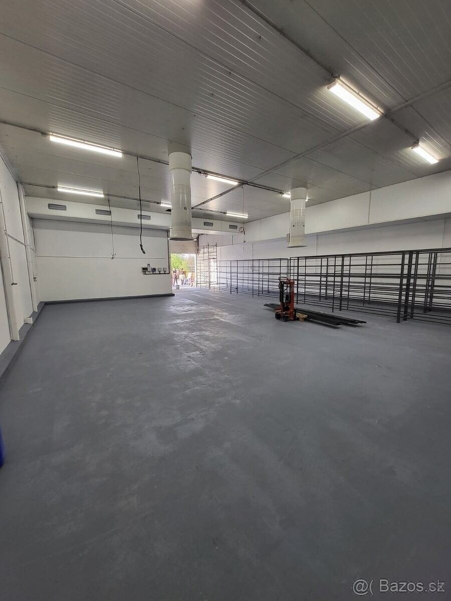 Sklady, Hodonín, 695 01