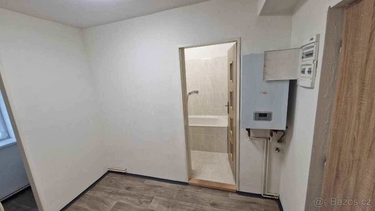 Pronájem byt - Nový Bor, 473 01