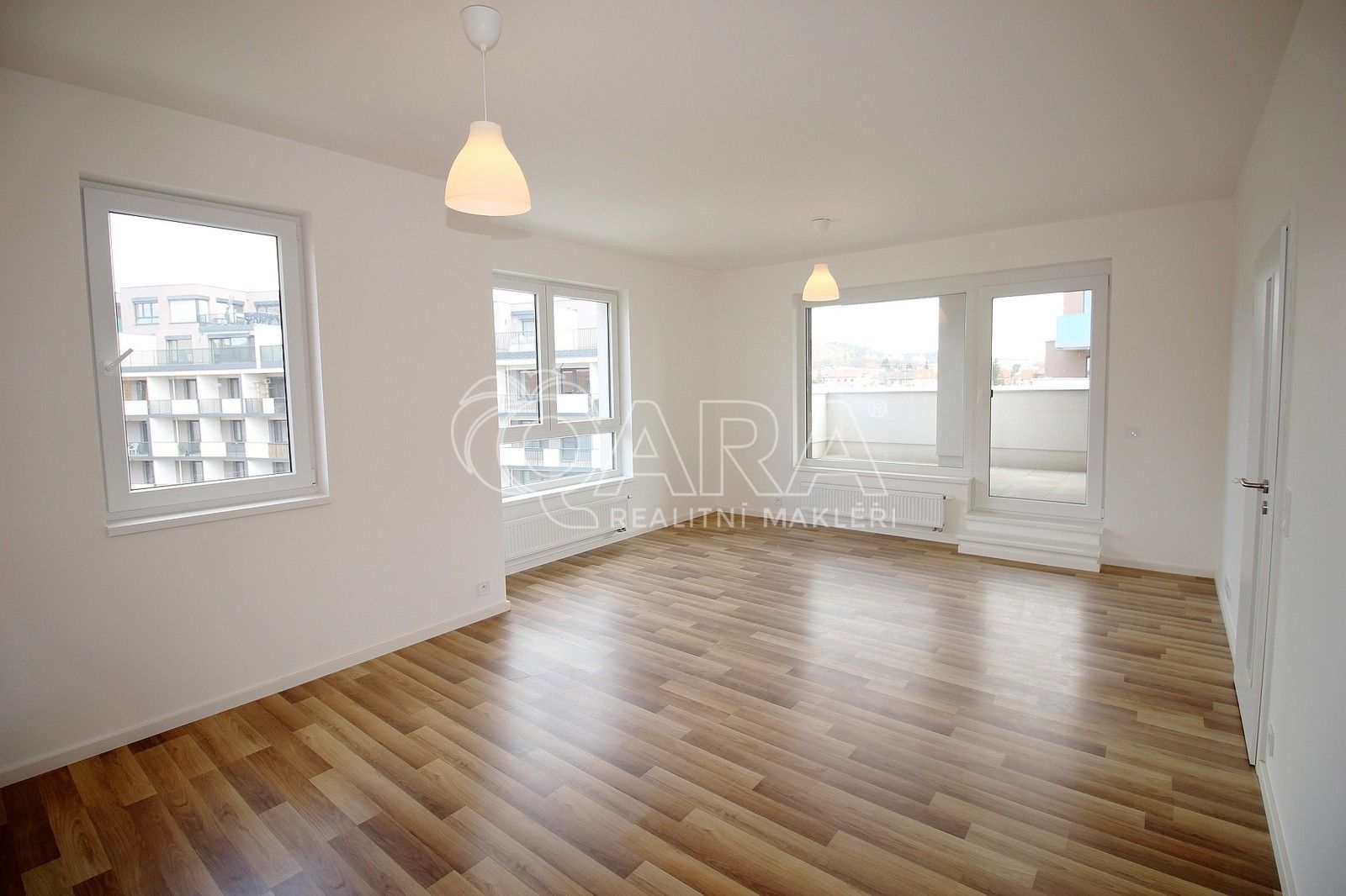 Pronájem byt 3+kk - Saarinenova, Praha, 78 m²