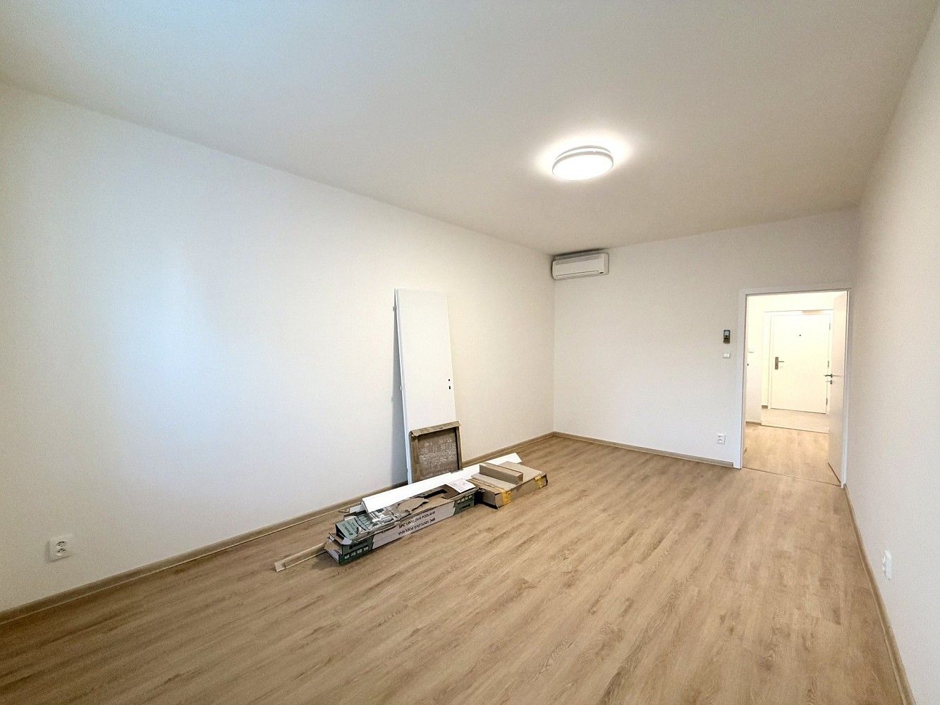 Pronájem byt 1+1 - Dělnická, Praha 7 - Holešovice, 35 m² - 2