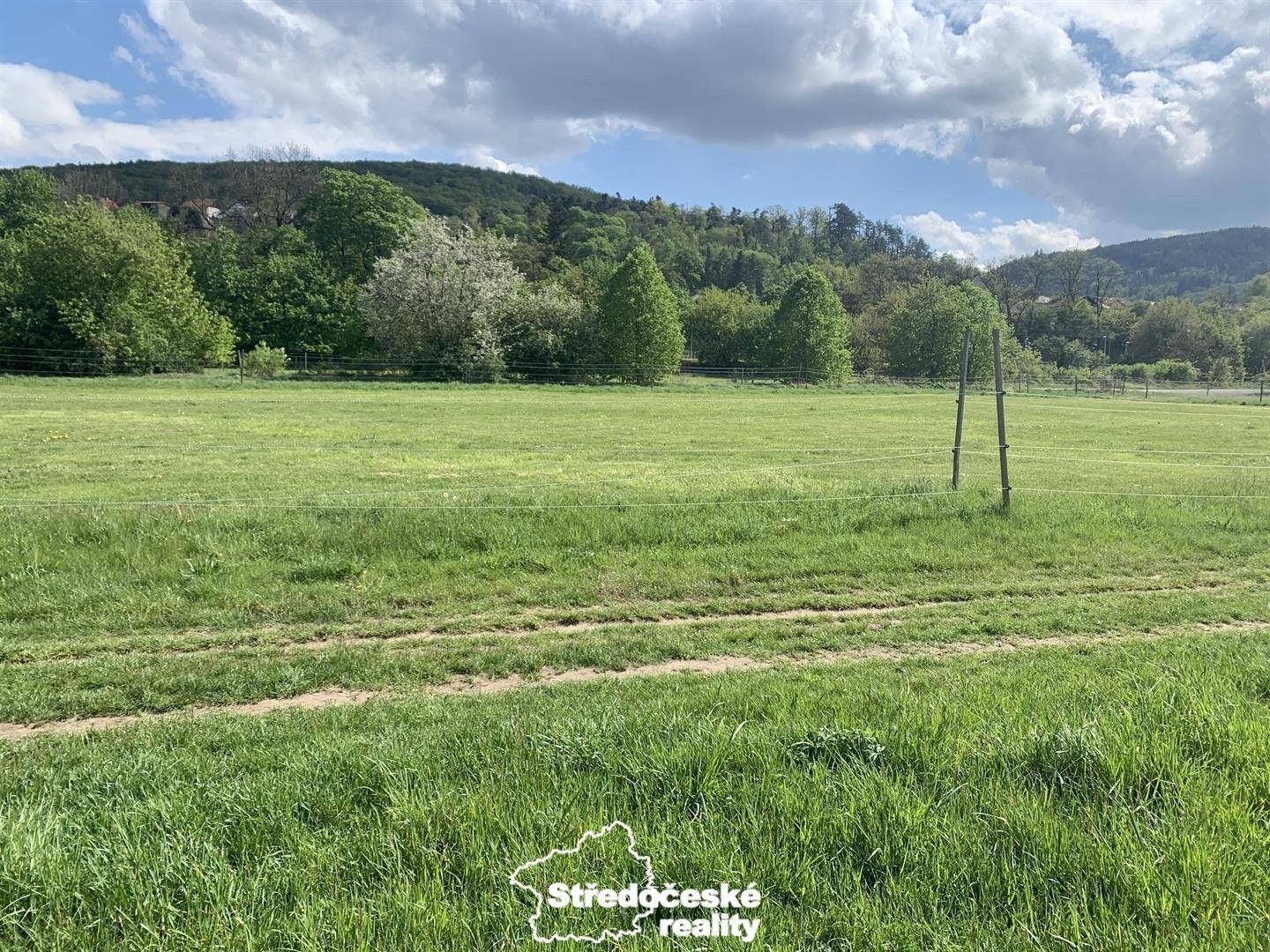 Prodej pozemek - Všenory