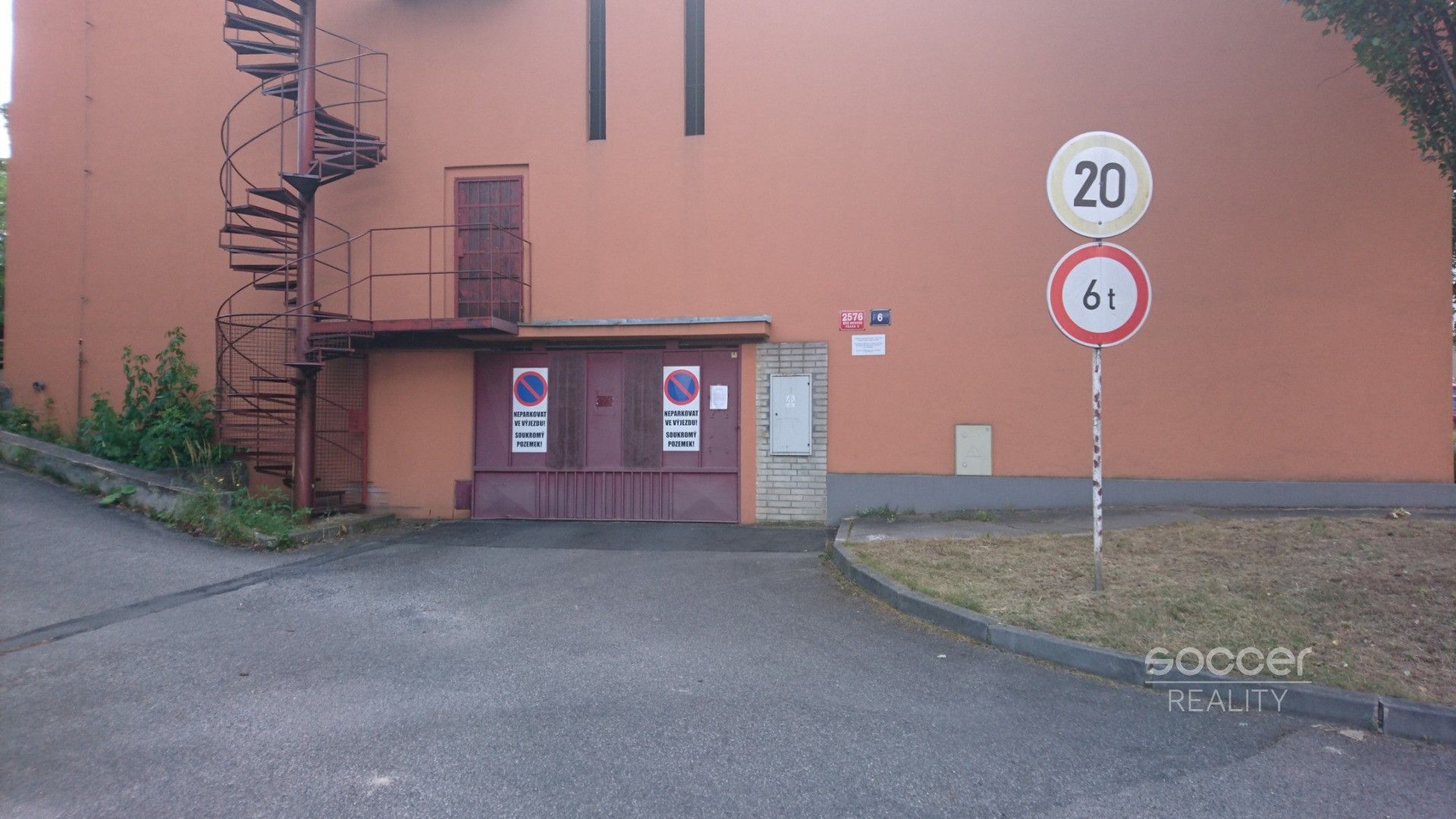 Garáž · 18 m² · Nušlova, Praha - 4