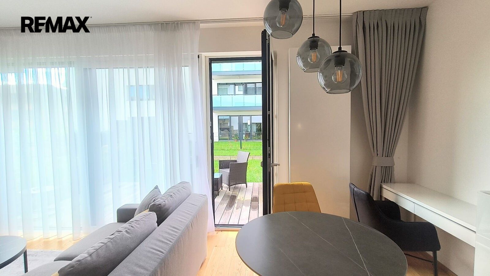 Pronájem byt 1+kk - Podbělohorská 3399, Praha Smíchov, 39 m² - 5