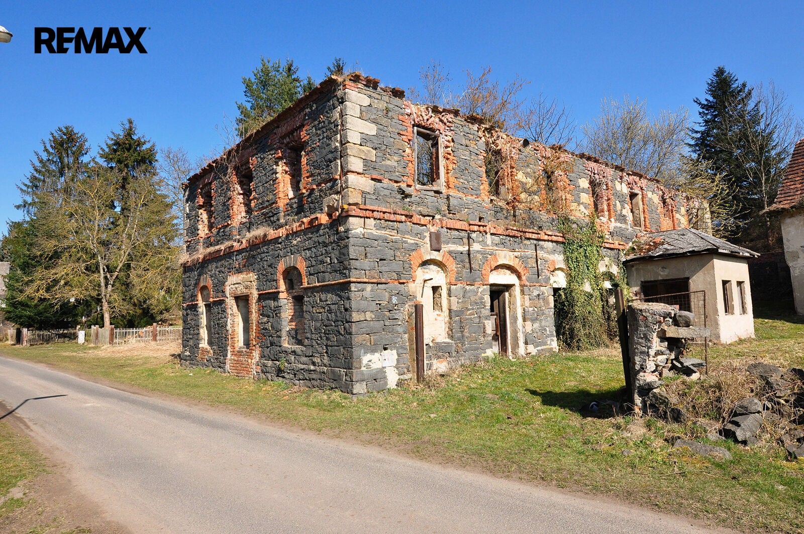 Rodinné domy, Úštěk Konojedy, 300 m² - 2