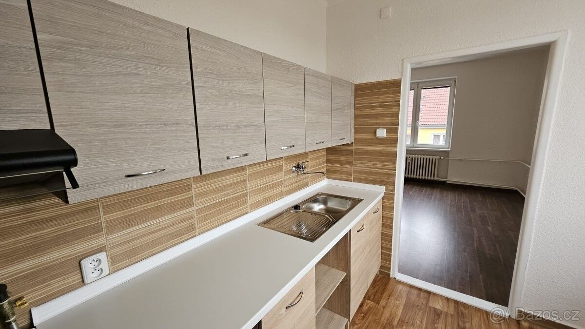 Pronájem byt 1+1 - Chomutov, 430 01, 32 m²