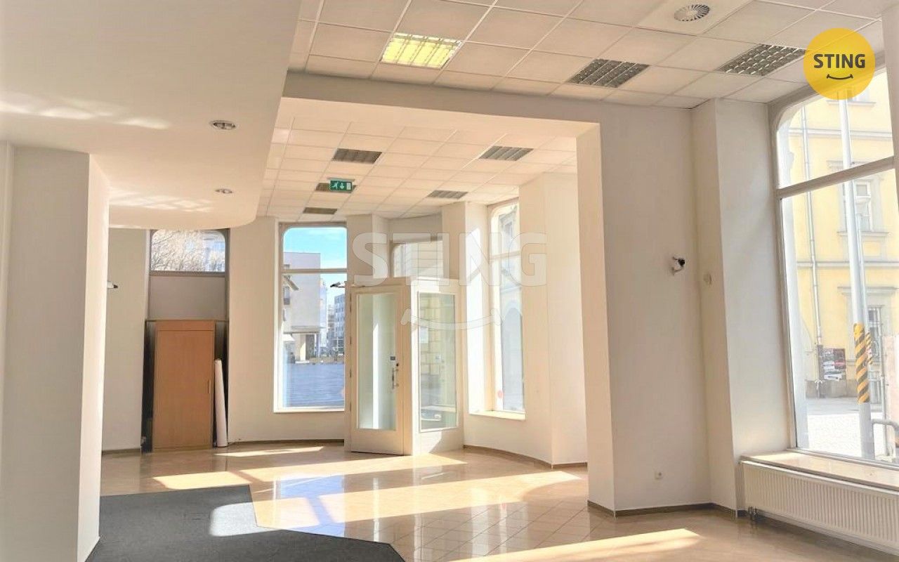 Pronájem obchodní prostory - Masarykovo náměstí, Ostrava, 240 m²