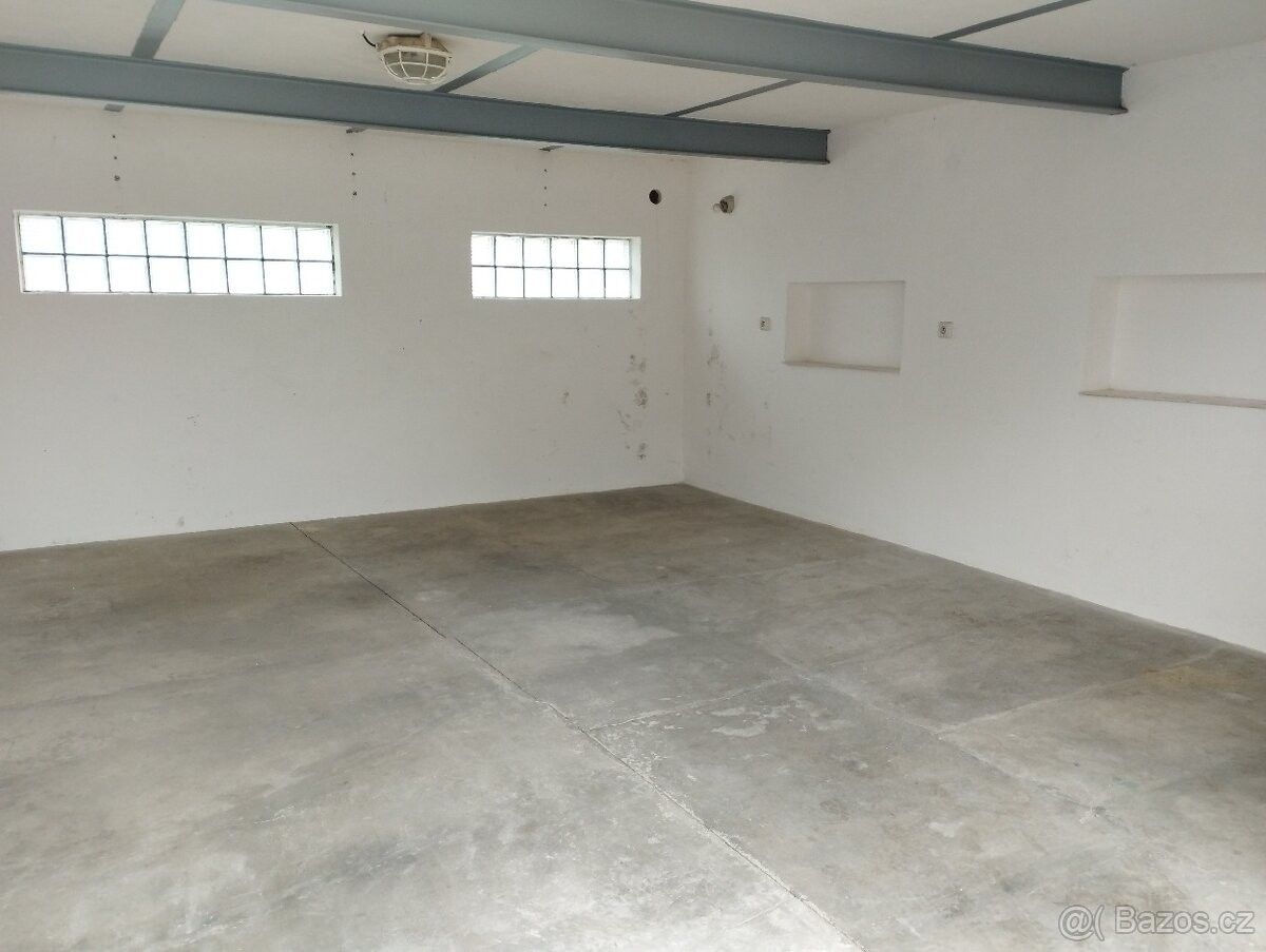 Garáže, Brno, 620 00