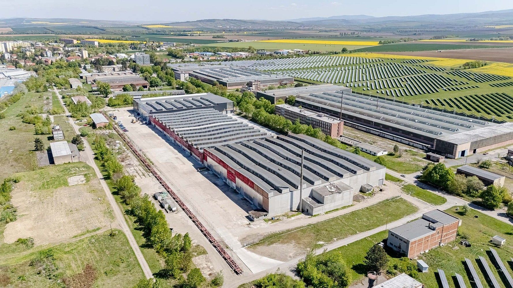 Sklady, Veselí nad Moravou, okres Hodonín, 1 500 m² - 1