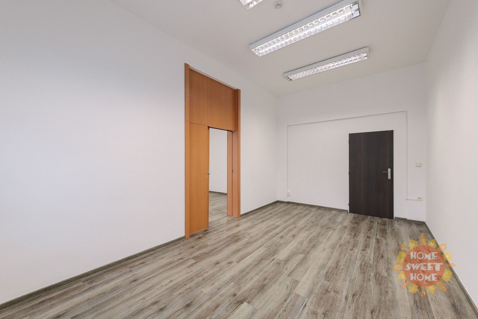 Pronájem kancelář - Londýnská, Praha, 37 m²