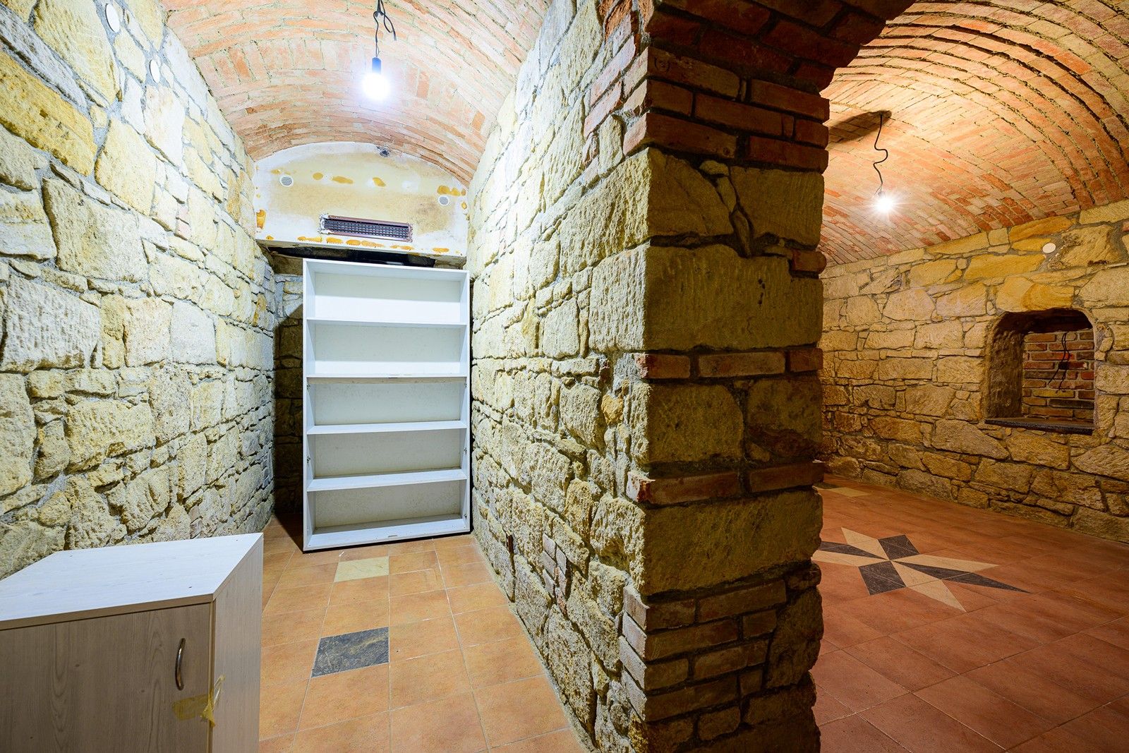 Pronájem sklad - Skvrňanská 2692, Plzeň Jižní Předměstí, 160 m² - 5