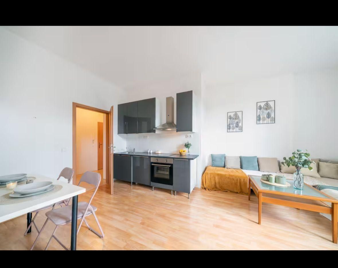 Pronájem byt 2+kk - Husinecká  , Praha, 48 m²