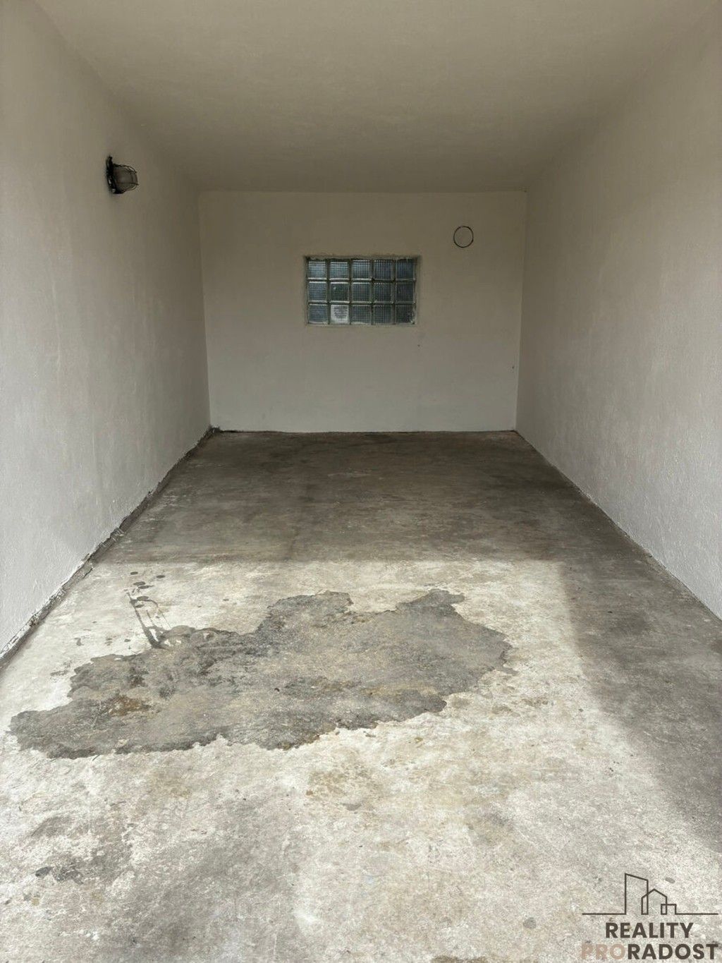 Garáže, Jindřichův Hradec II, 16 m² - 2