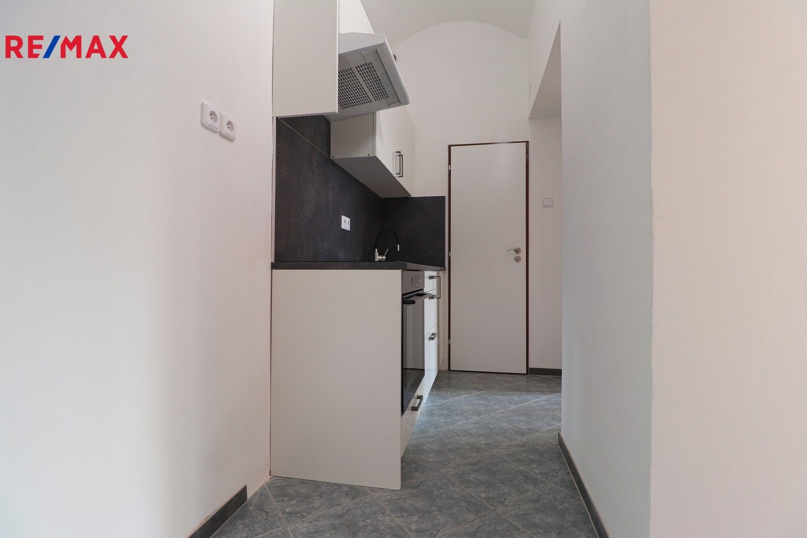 Pronájem byt 2+1 - Oldřichova, Praha, 32 m²