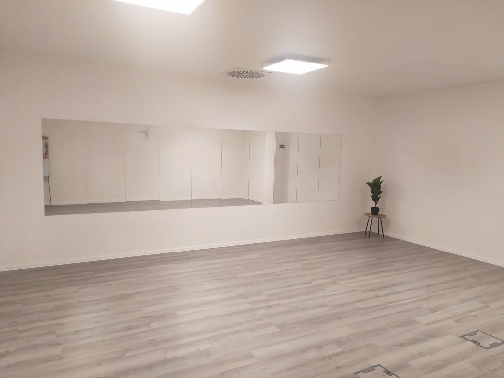 Obchodní prostory · 32 m² · Burešova 1660/1, Praha 8- Ládví, 180 00 - 4
