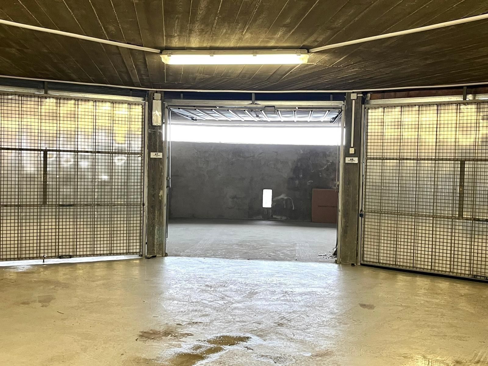 Garáže, Nad Ohradou, Praha, 24 m²