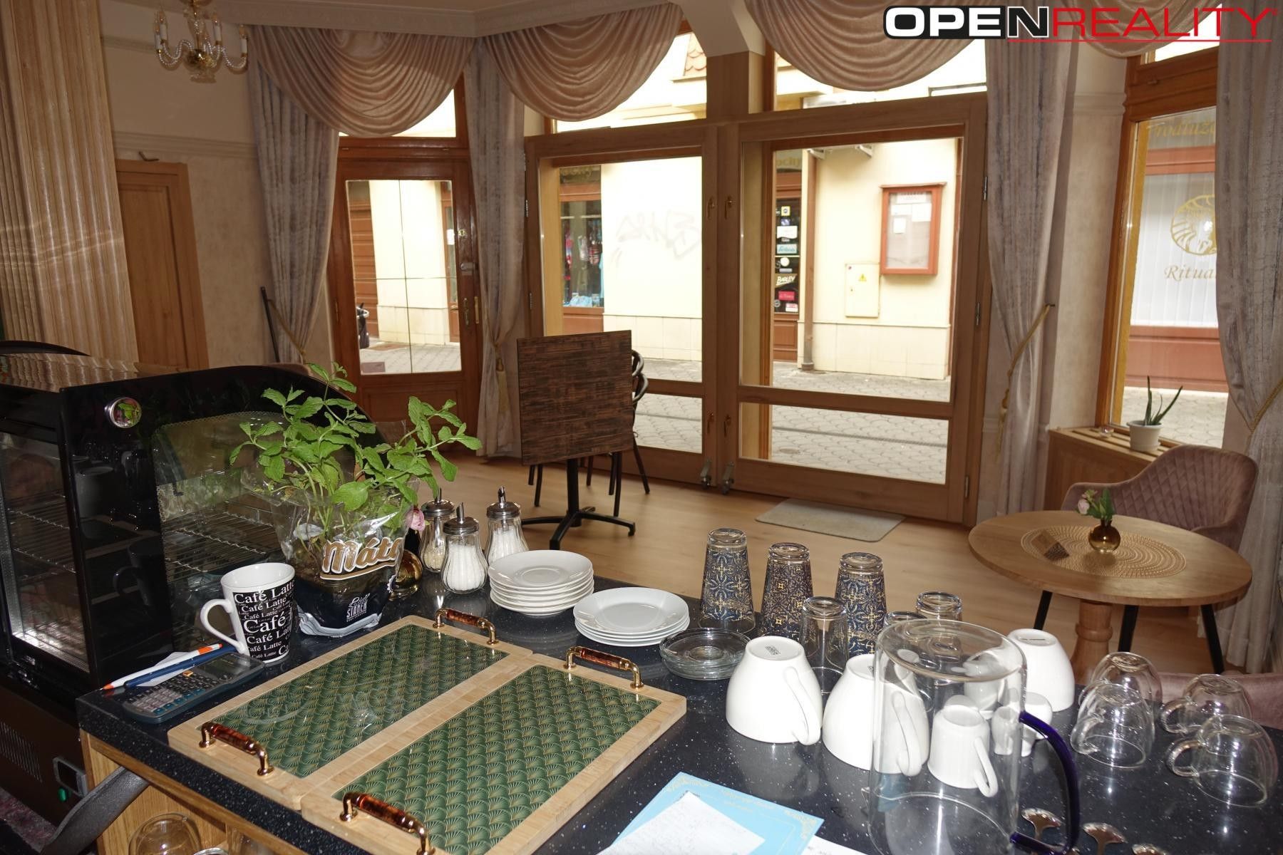 Pronájem obchodní prostory - Masarykovo náměstí, Kyjov, 96 m²