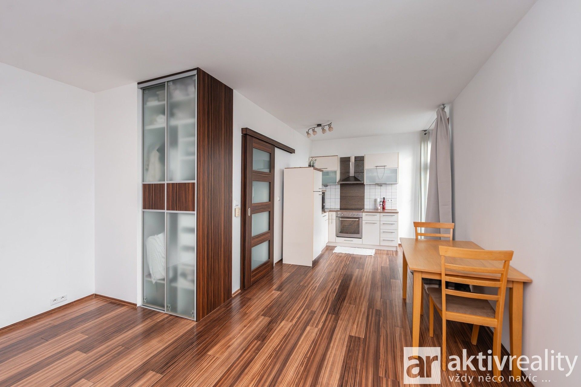 Prodej byt 1+kk - Pod lipami, Praha, 32 m²