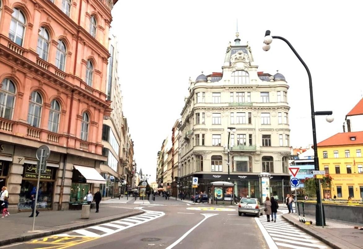 Obchodní prostory · 195 m² · 28. října, Praha - 3
