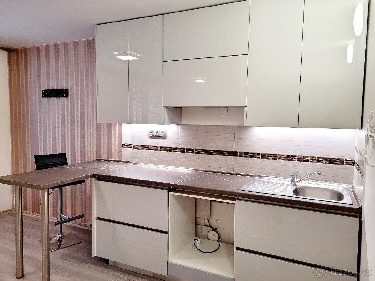 Prodej byt - Nymburk, 288 02