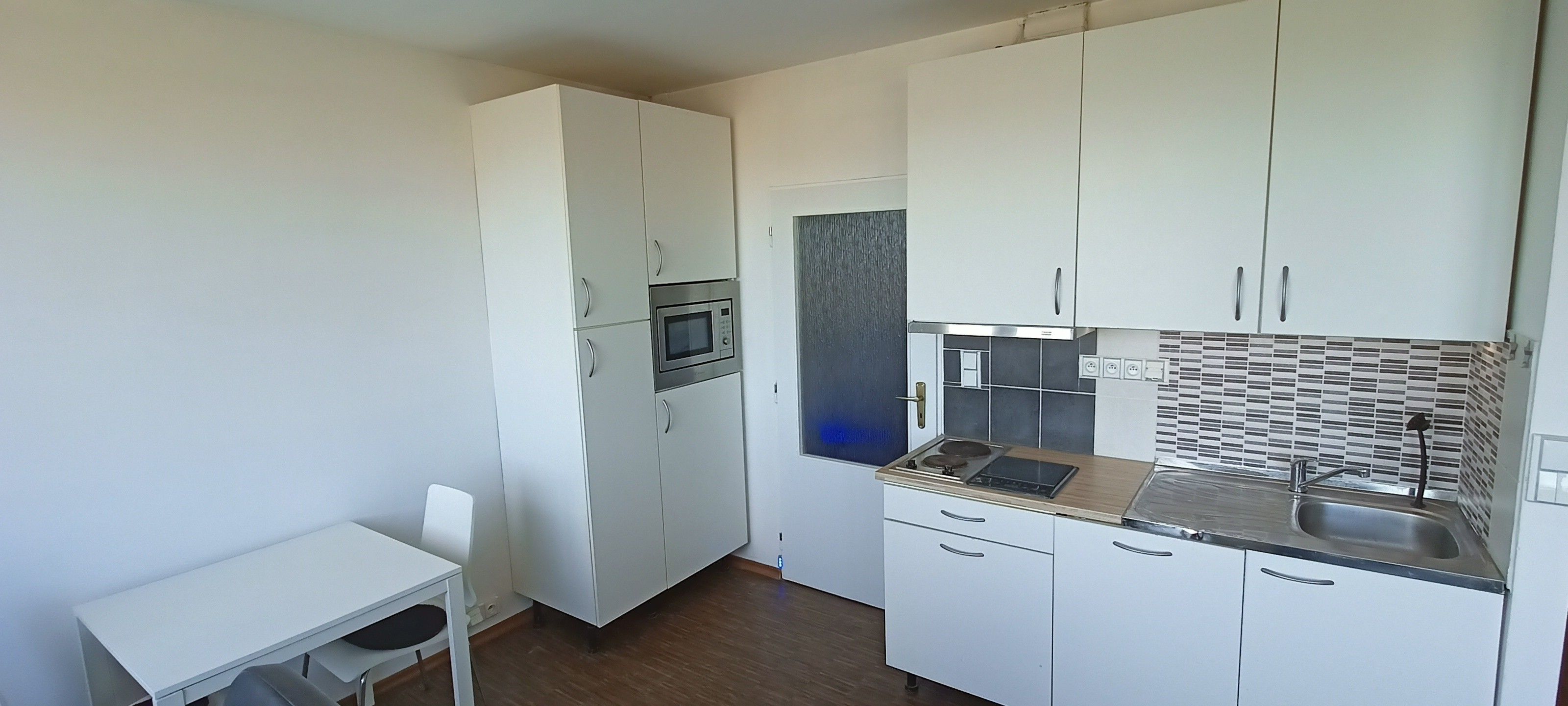 Byt 2+kk · 38 m² · Klukovická, Praha - 3
