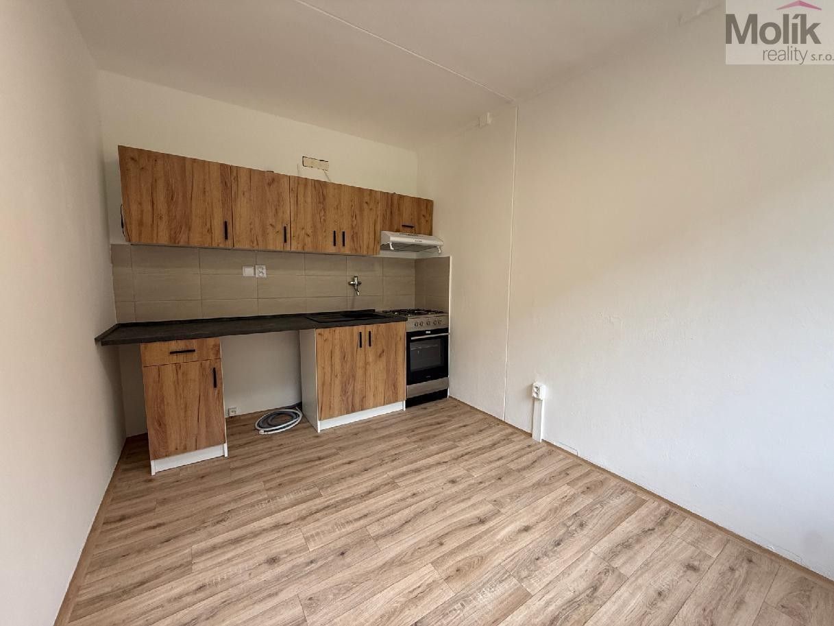 Byt 3+1 · 54 m² · Eduarda Basse, Most - 2