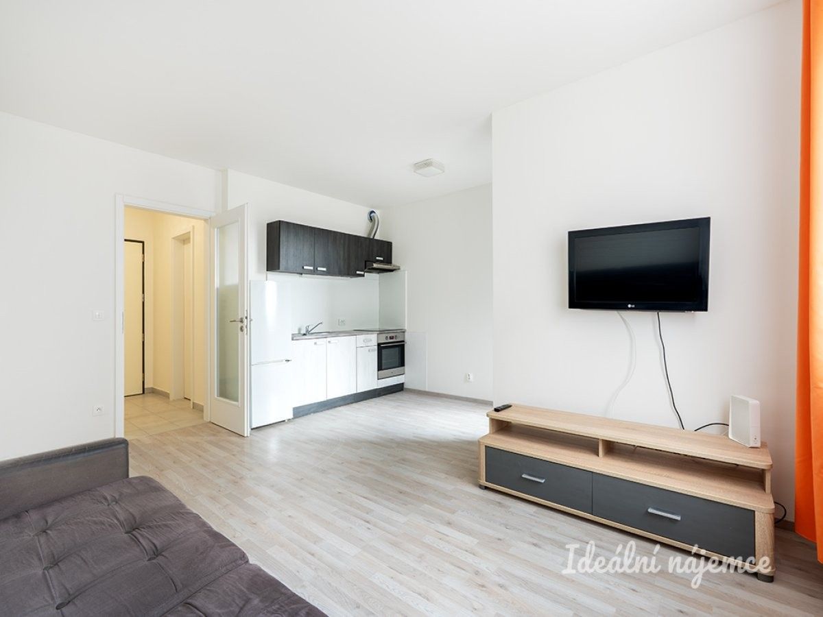 1+kk, Strnadových, Praha, 34 m² - 1