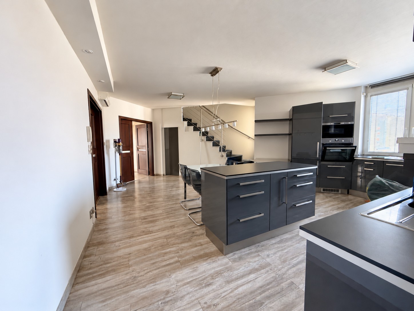5+kk, Sluneční náměstí, Praha - Stodůlky, 138 m² - 2