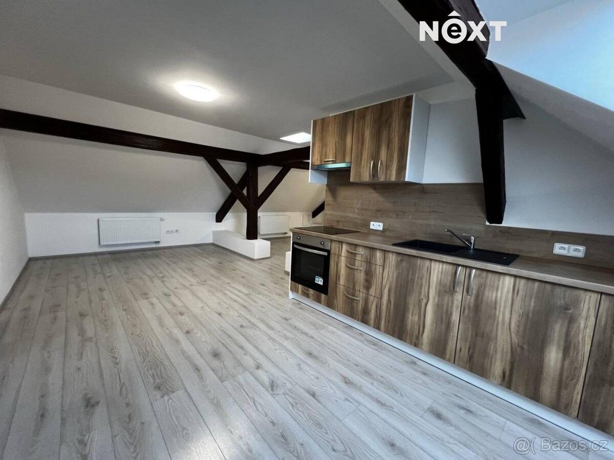 Byty, Chvalšiny, 382 08