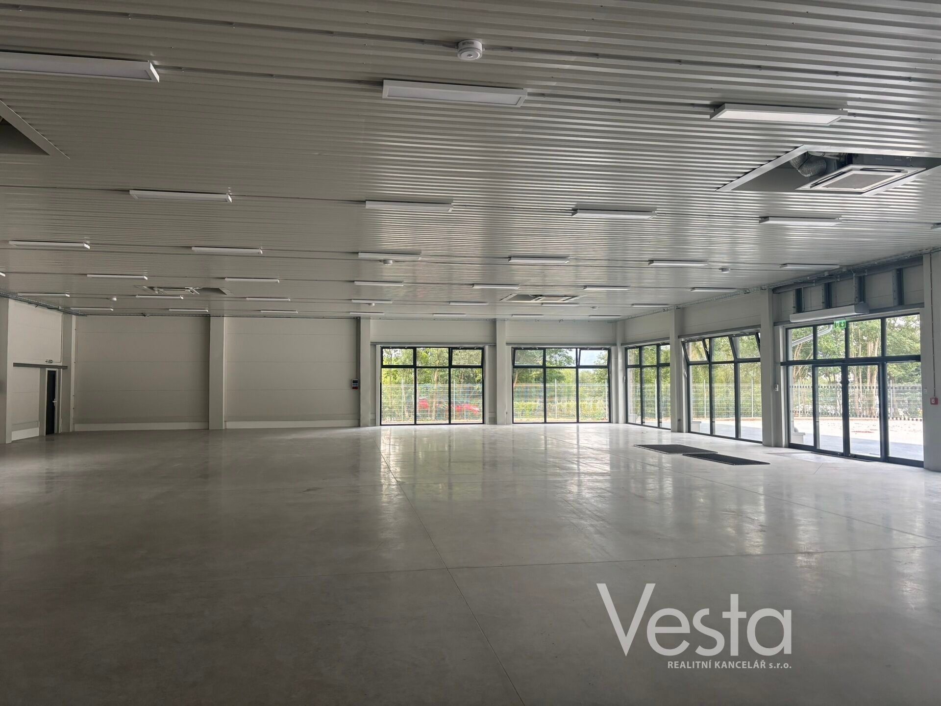 Pronájem obchodní prostory - Benešovská  , Děčín II-Nové Město, 689 m² - 5