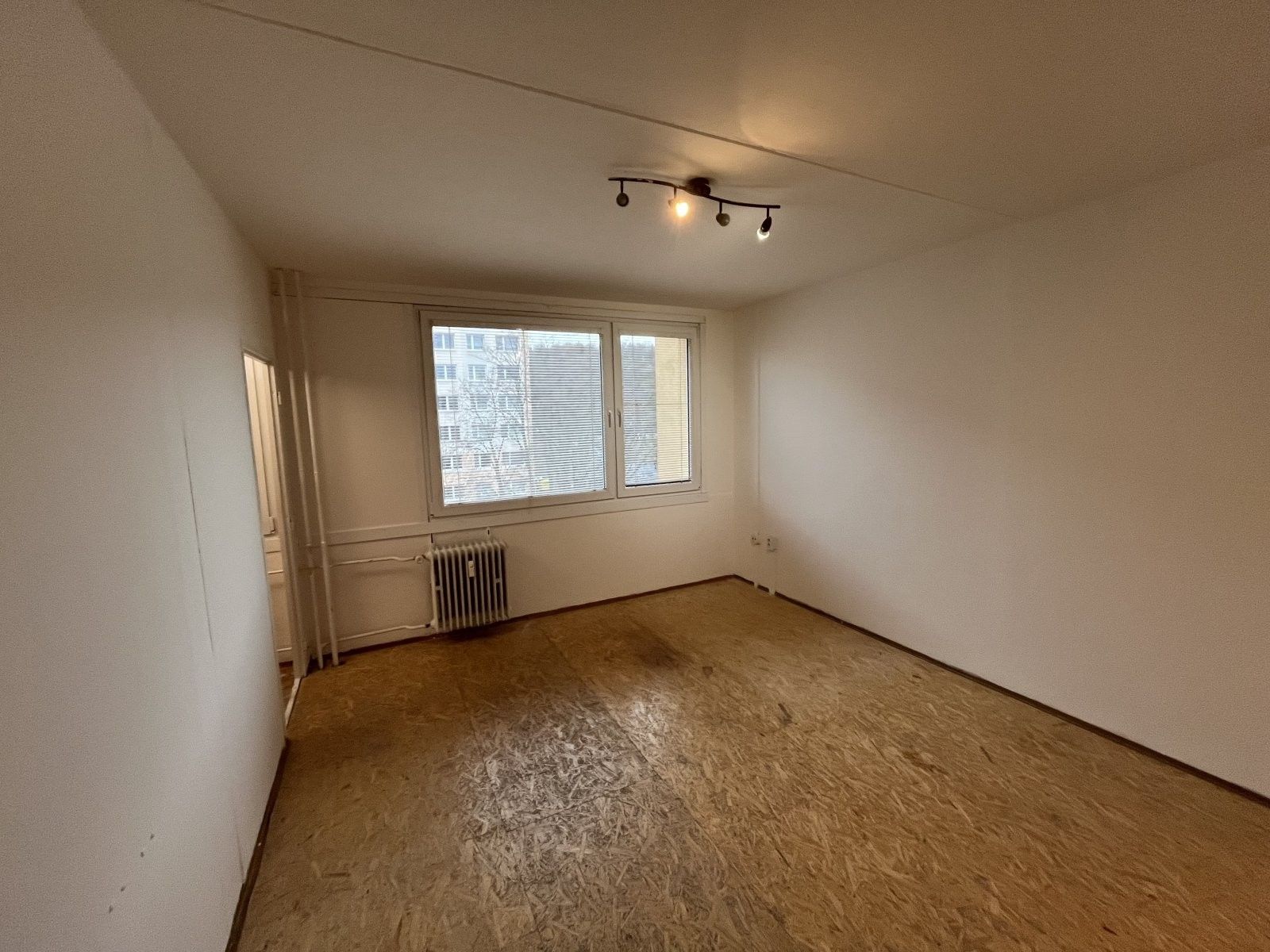 Prodej byt 1+1 - Jana Kubelíka, Most, 26 m²