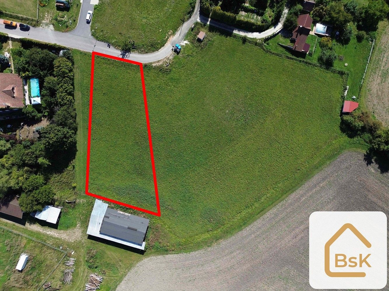 Pozemek pro bydlení, 1 768 m²