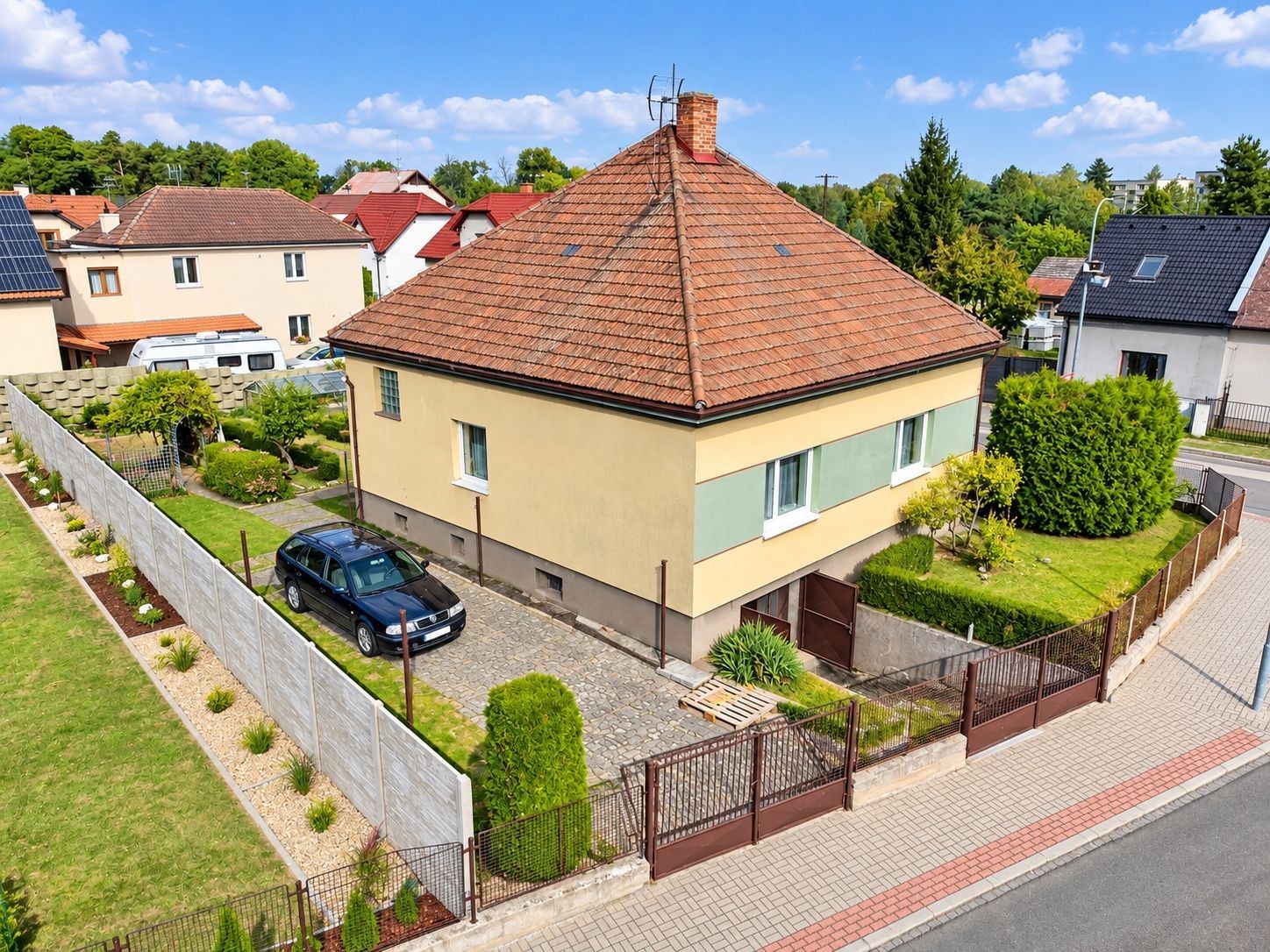Rodinný dům · 300 m² · Jasmínová, Hradec Králové - 2