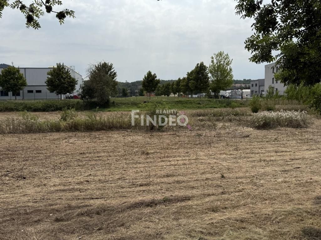 Komerční pozemky, Králův Dvůr, 5 601 m² - 2