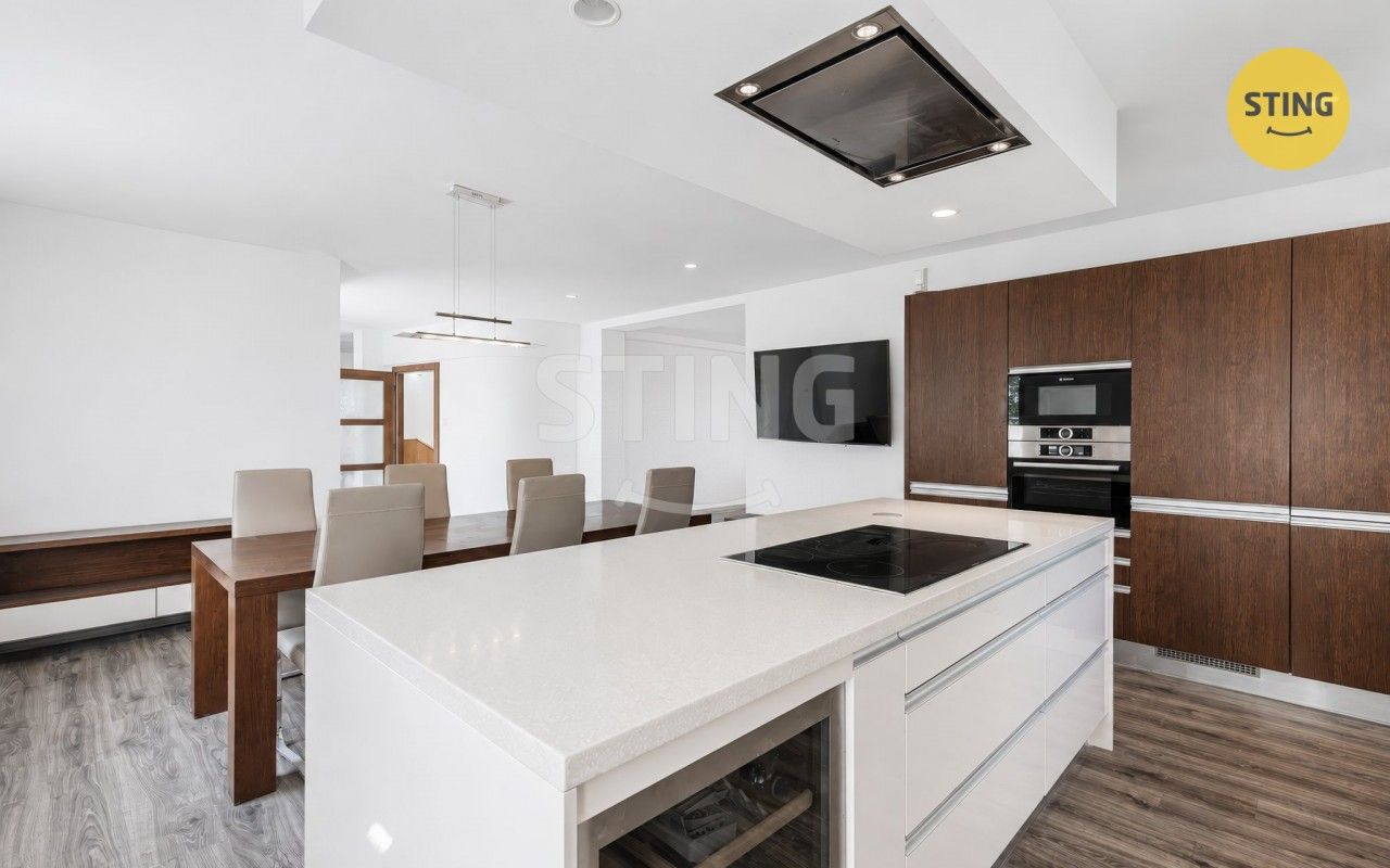 Vily, Dolní Benešov, 407 m² - 2
