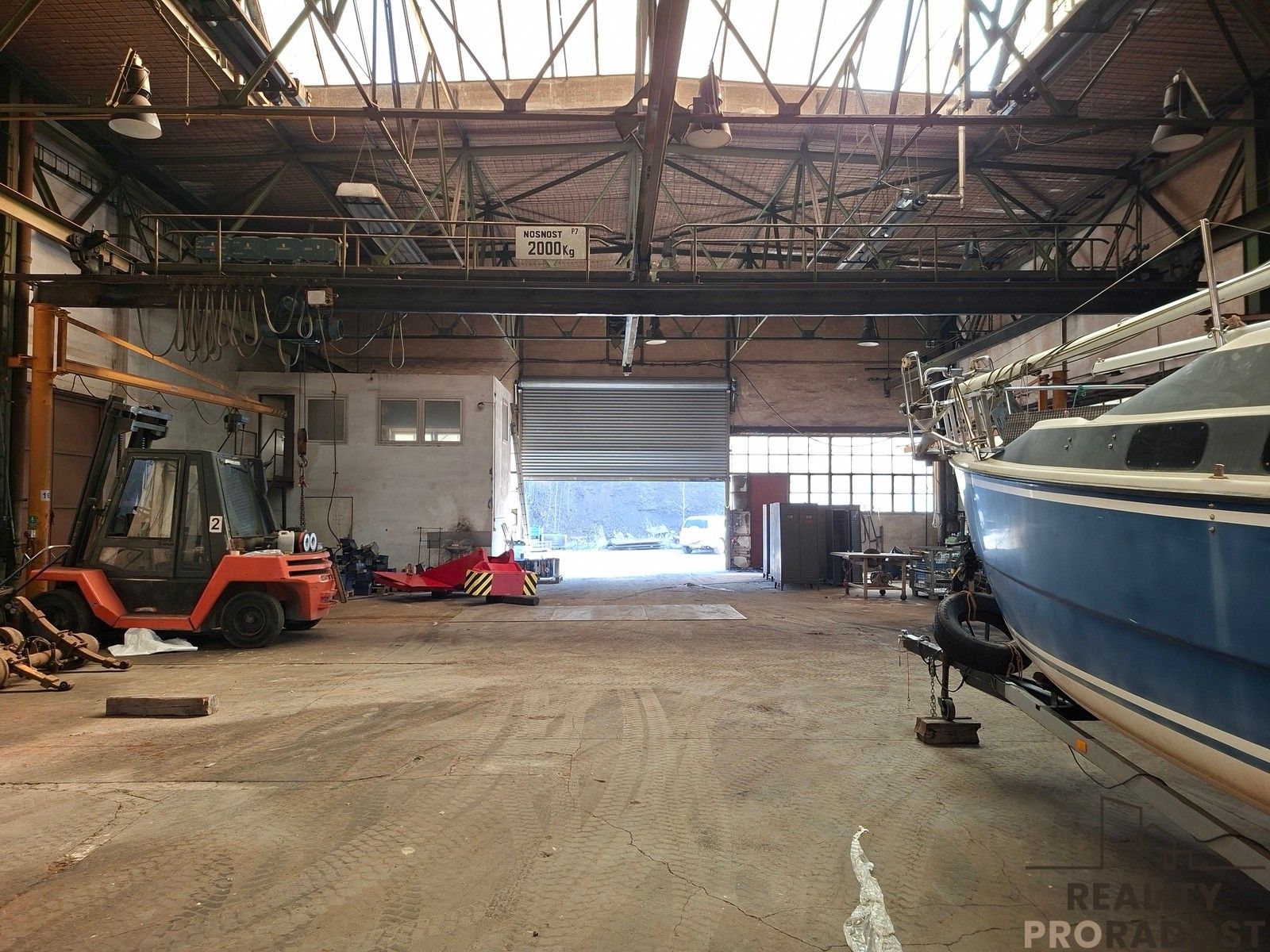 Sklady, Netovická, Slaný, 2 000 m² - 2