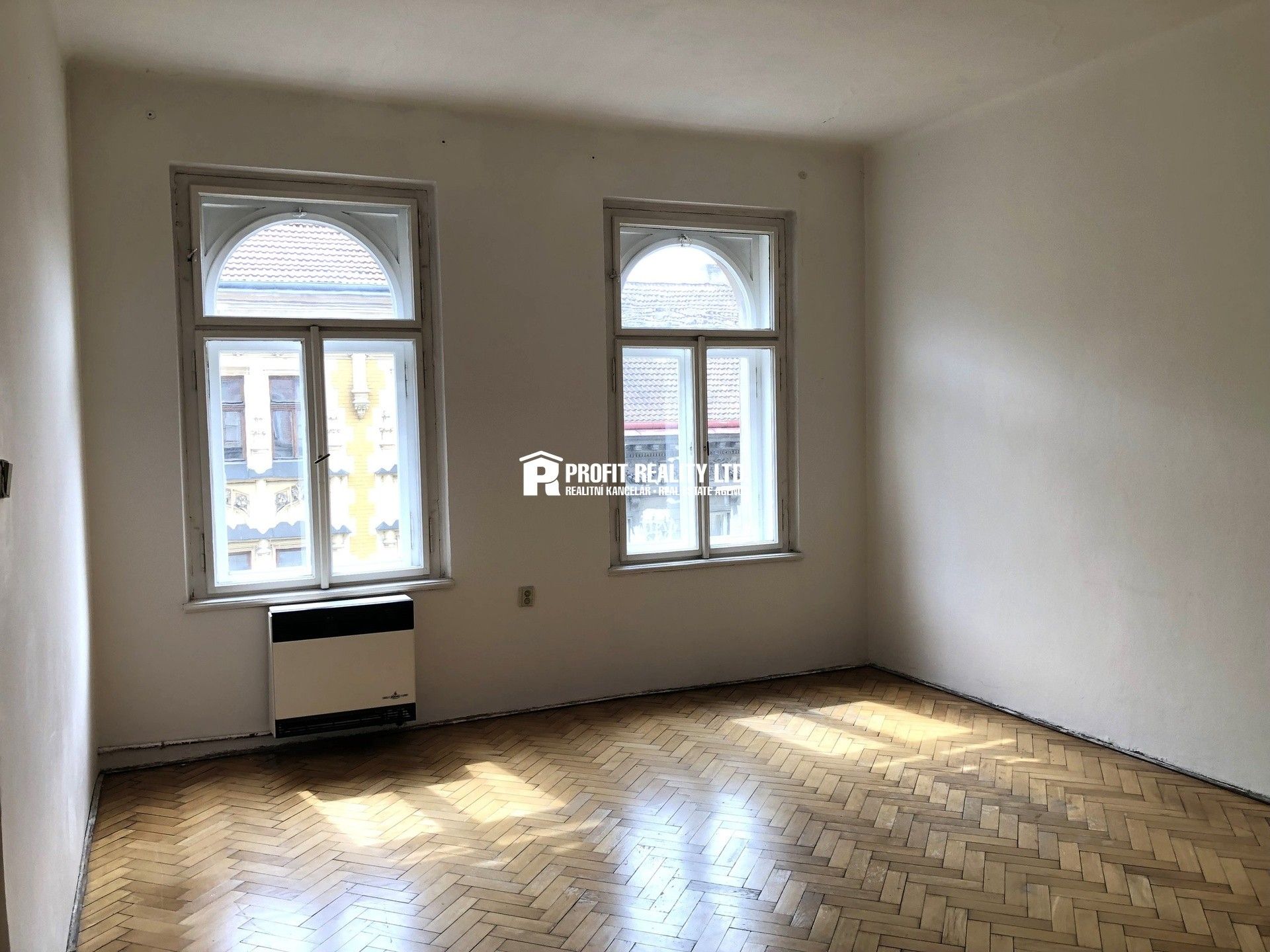 Pronájem byt 1+1 - Lidická, Praha, 45 m²