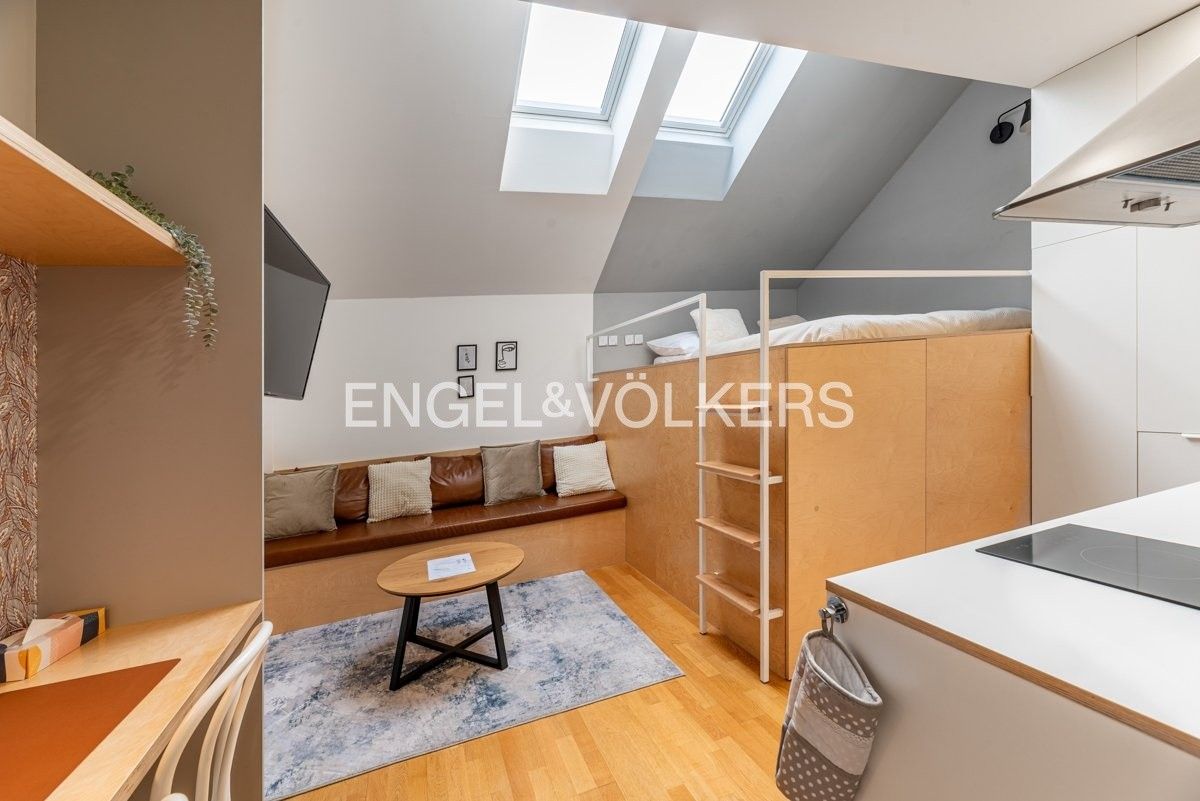 Pronájem byt 1+kk - Štěpánská, Praha, 27 m²