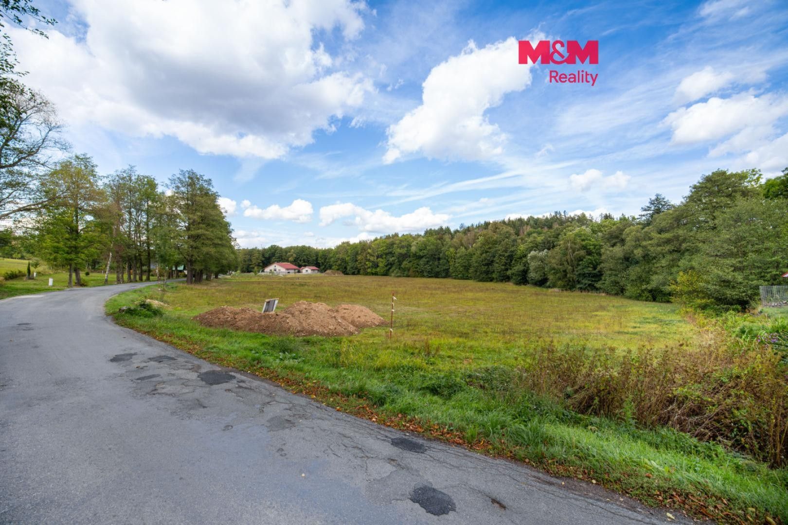 Pozemek pro bydlení, 3 734 m²