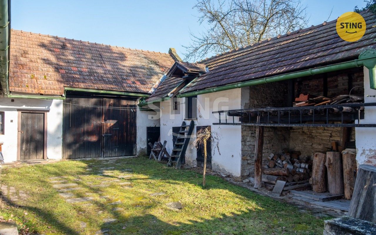 Prodej rodinný dům - Mělnická Vrutice, Velký Borek, 42 m²