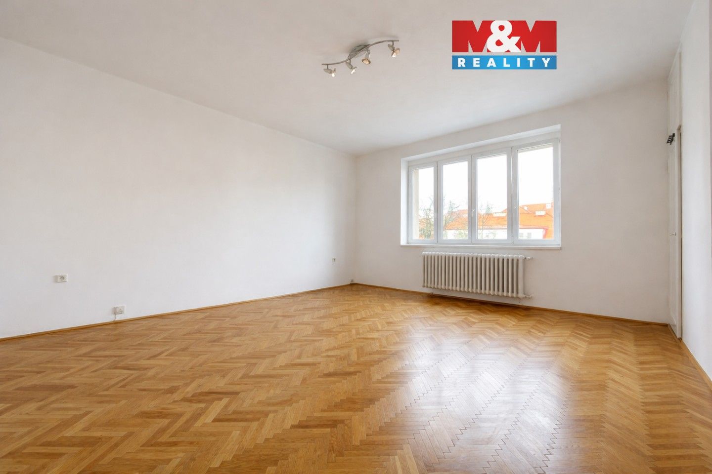 1+kk, Ruská, Praha, 35 m²