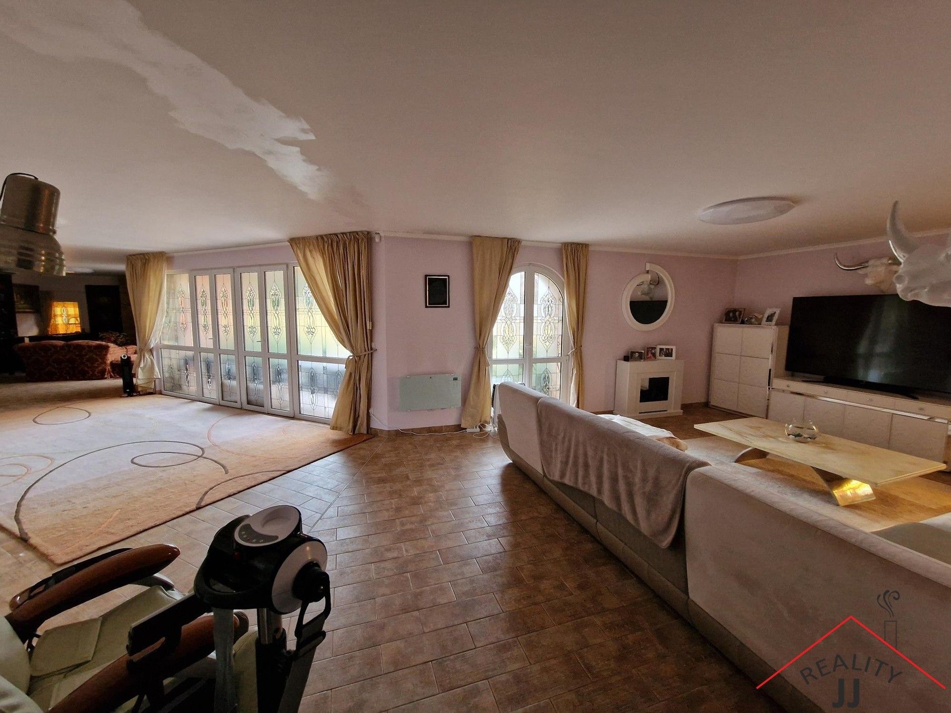 Prodej rodinný dům - Ohrobec, 590 m²