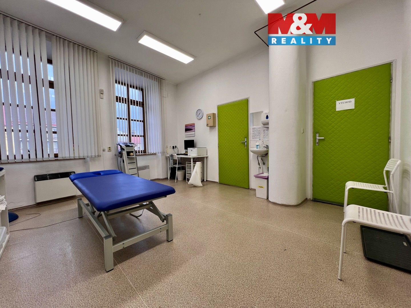 Obchodní prostory, Husovo náměstí, Ledeč nad Sázavou, 62 m²