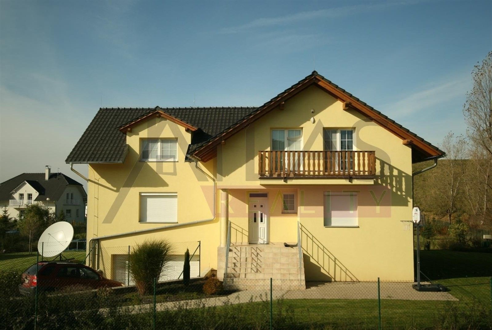 Pronájem rodinný dům - Pod Valem II., Průhonice, 300 m²