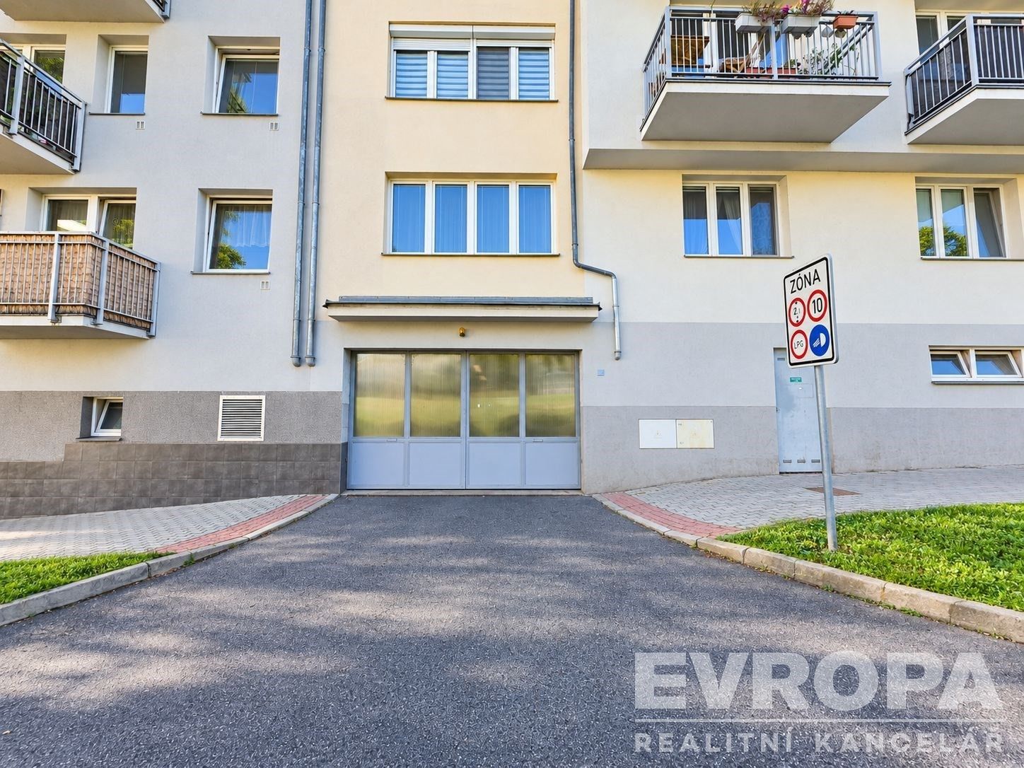 Nemovitost · 13 m² · Merhoutova 1386, Praha Kunratice - 4