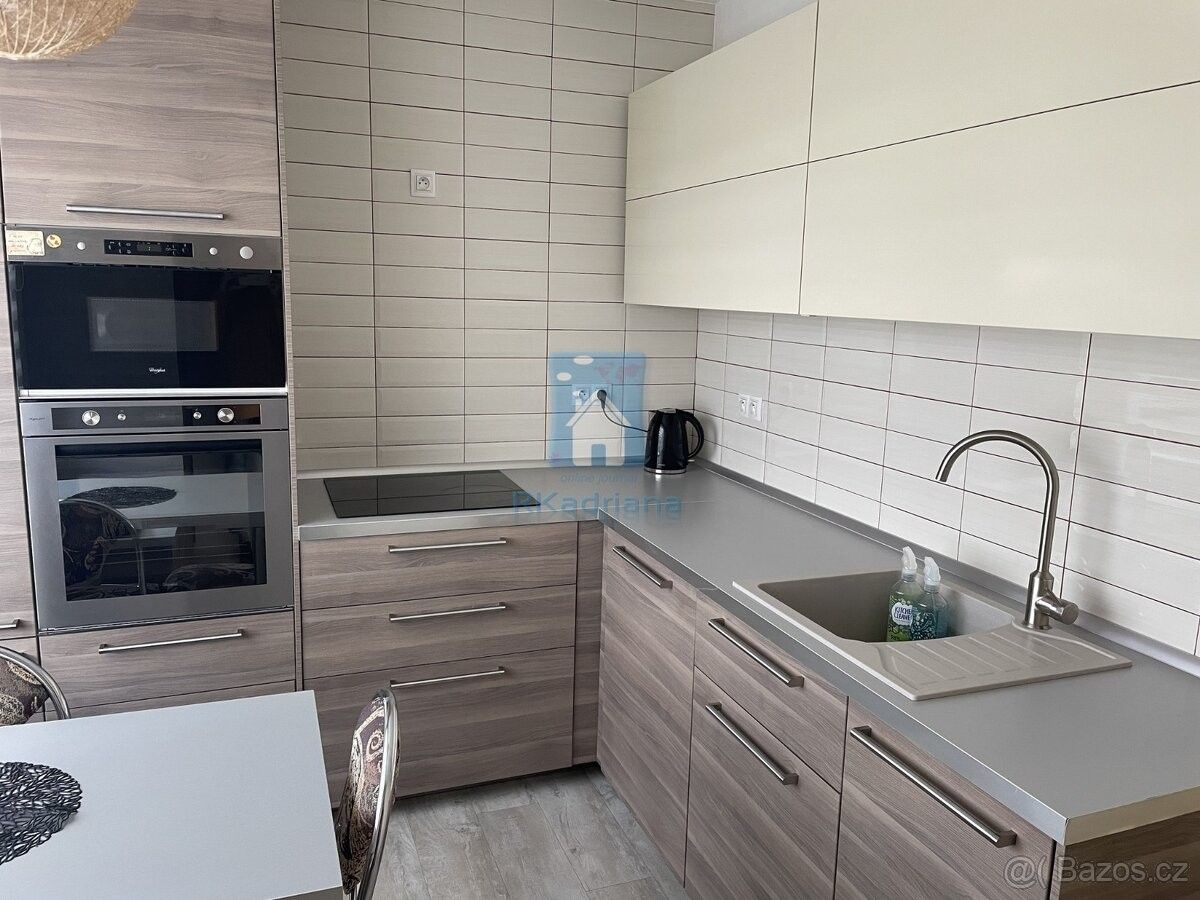 Byty, Tlučná, 330 26