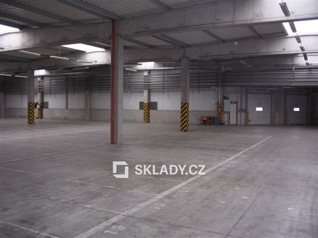 Sklady, Černožice, 500 m²